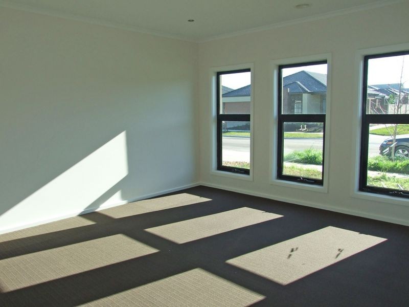 10 Georgetown Way, Officer VIC 3809