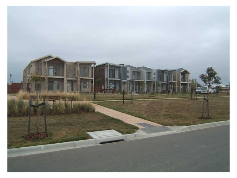 16 Dealbata Lane, Pakenham VIC 3810