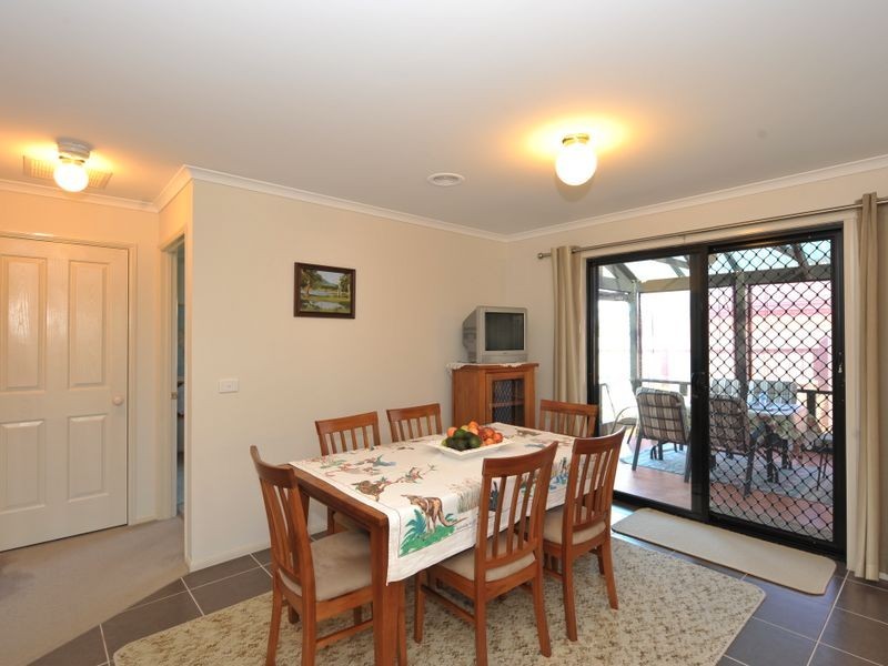 34 Parman Avenue, Pakenham VIC 3810