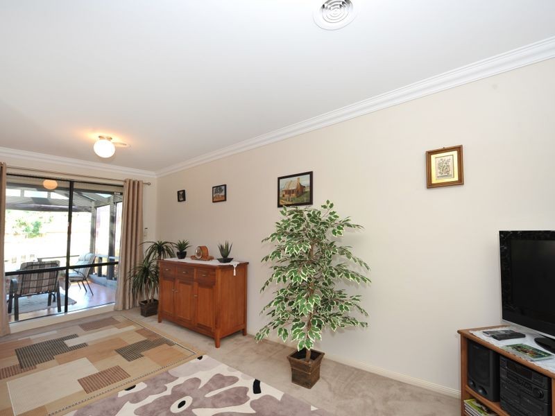 34 Parman Avenue, Pakenham VIC 3810