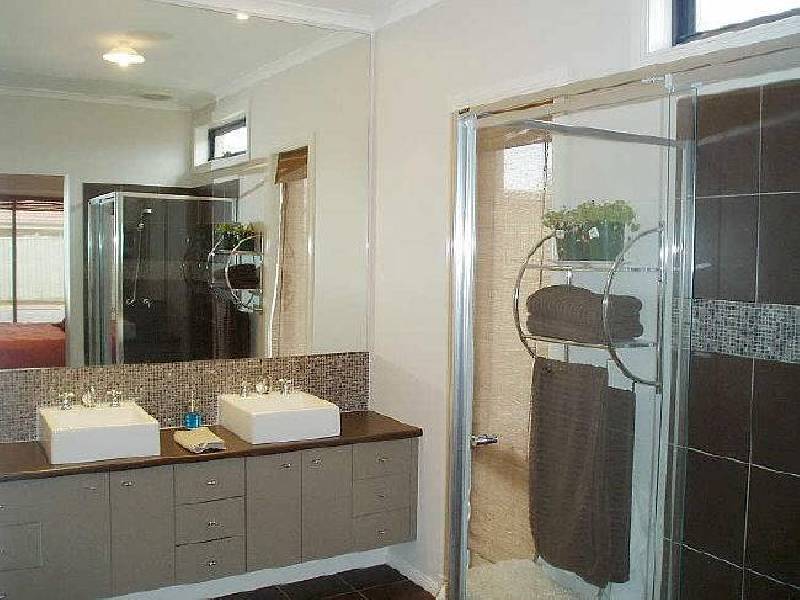 36 Waterford Rise, Pakenham VIC 3810