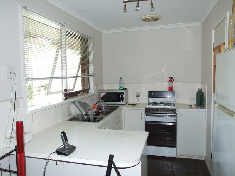 13 Osborn Grove, Pakenham VIC 3810