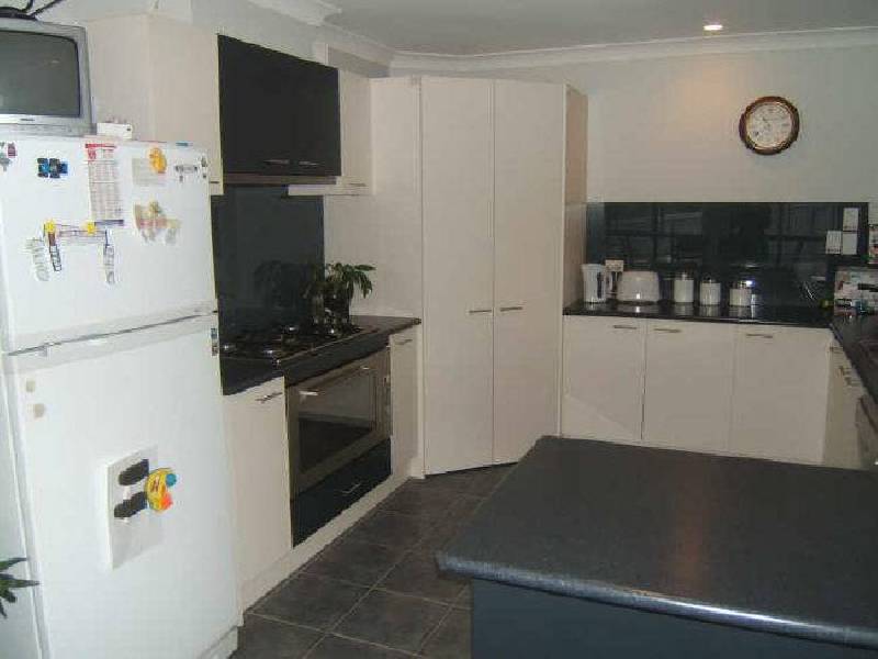 27 Stockmans Circuit, Pakenham VIC 3810