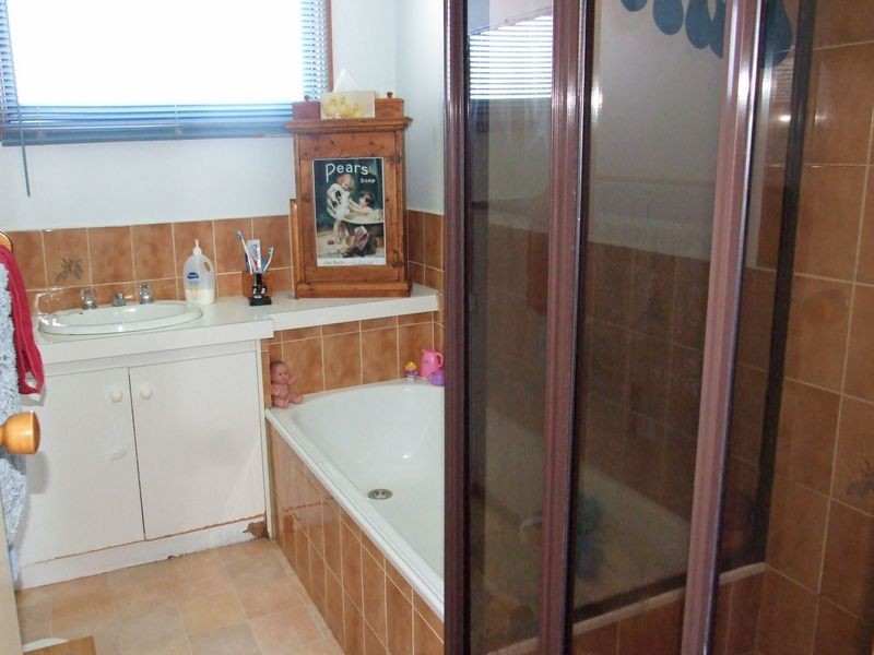 13 Lorraine Court, Pakenham VIC 3810