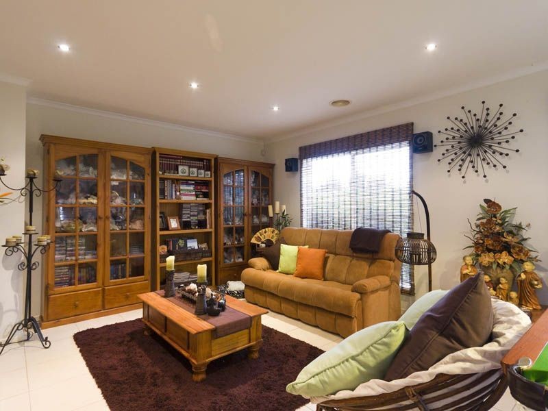 11 Fallingwater Drive, Pakenham VIC 3810
