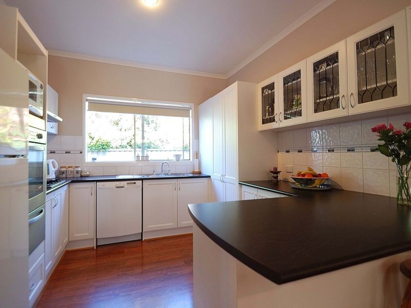 6 Yarra Close, Pakenham VIC 3810