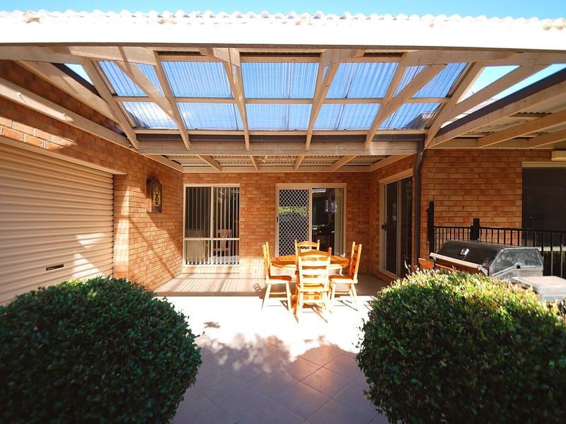 6 Yarra Close, Pakenham VIC 3810