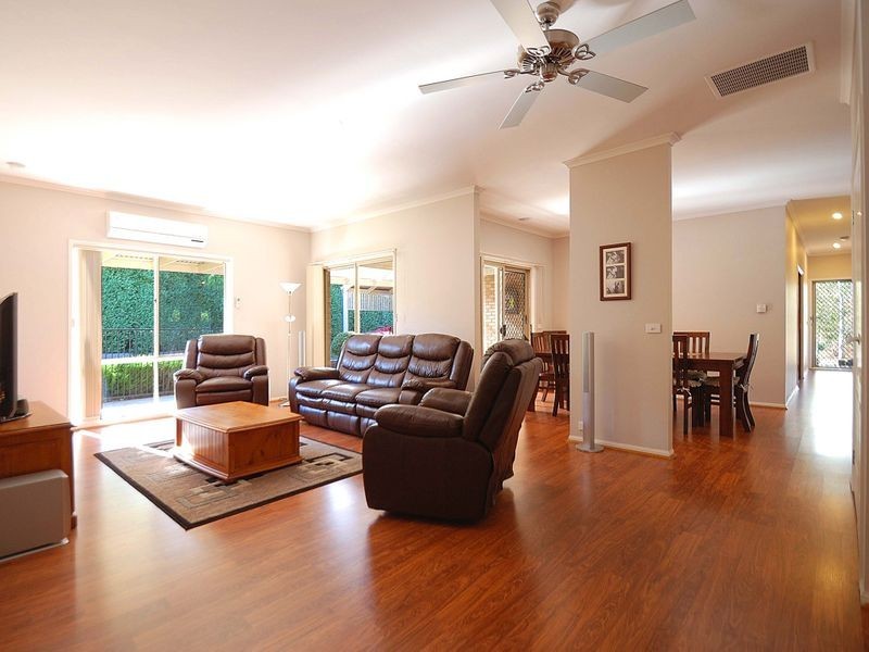 6 Yarra Close, Pakenham VIC 3810