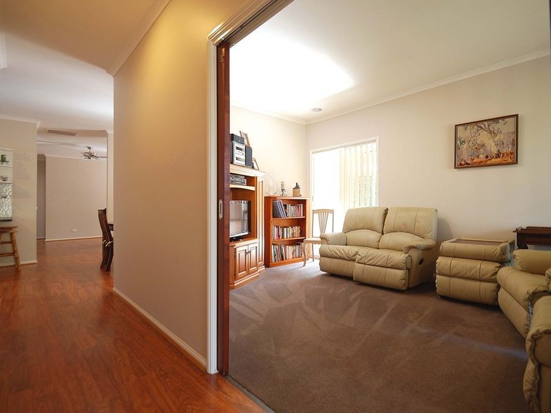6 Yarra Close, Pakenham VIC 3810