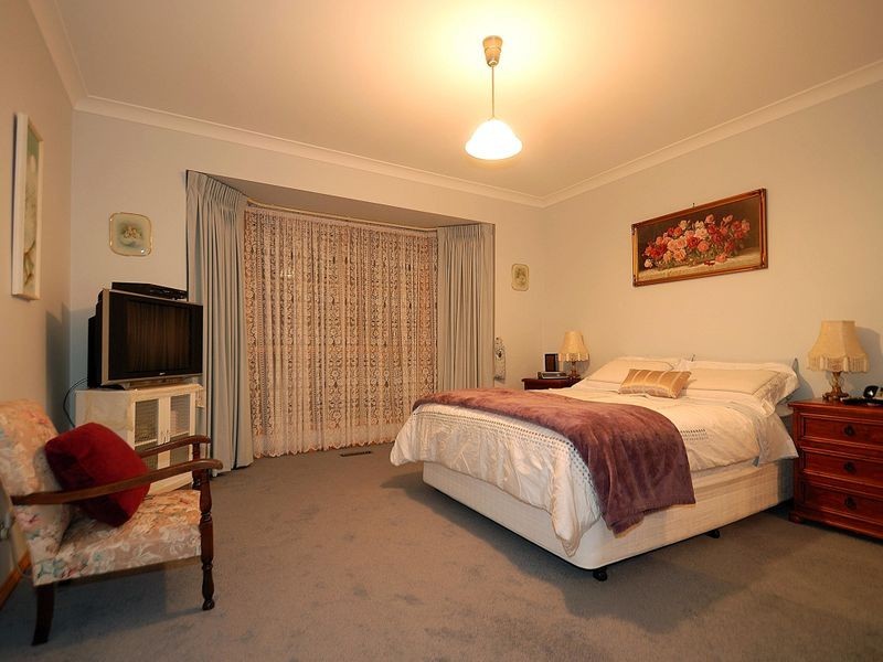 6 Elizabeth Court, Pakenham VIC 3810