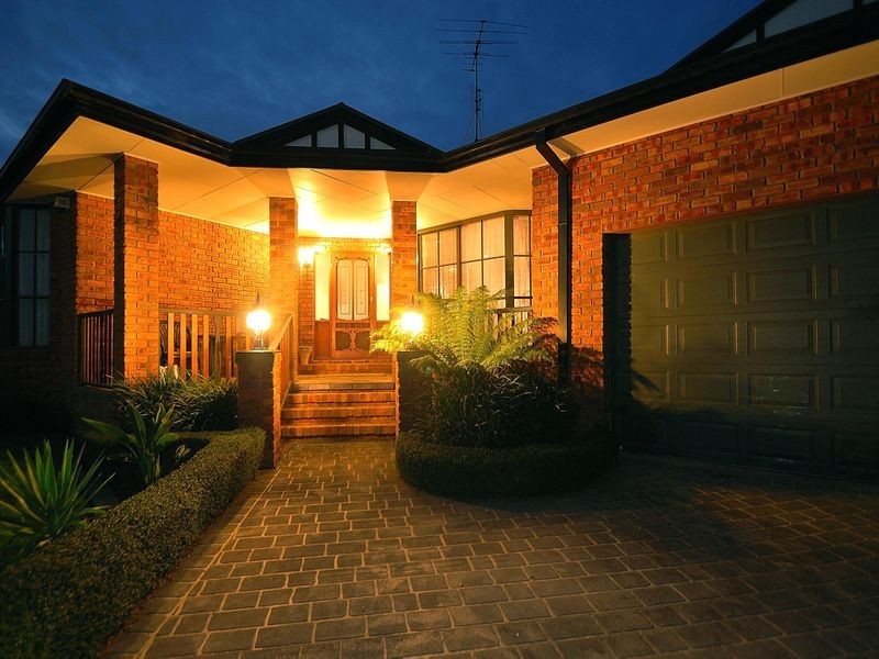 6 Elizabeth Court, Pakenham VIC 3810