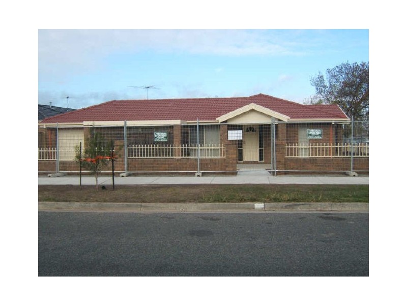 1/49 Princes Highway, Pakenham VIC 3810
