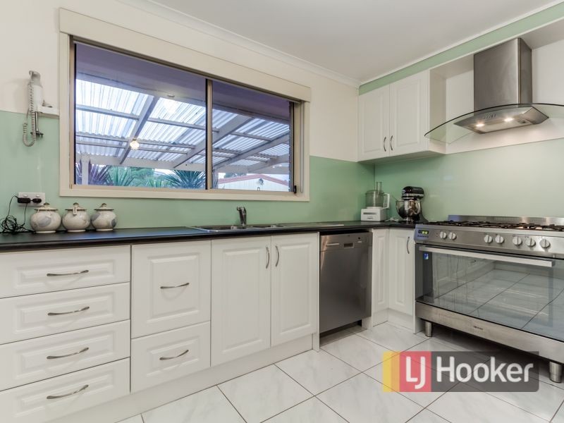 52 Parman Avenue, Pakenham VIC 3810