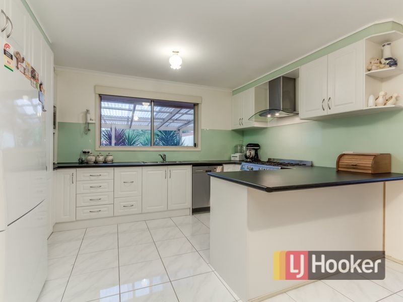 52 Parman Avenue, Pakenham VIC 3810