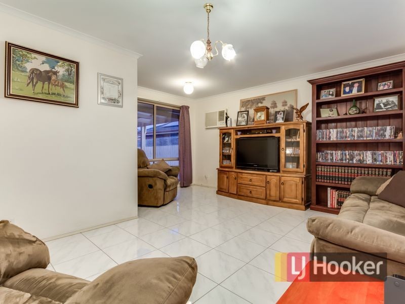 52 Parman Avenue, Pakenham VIC 3810