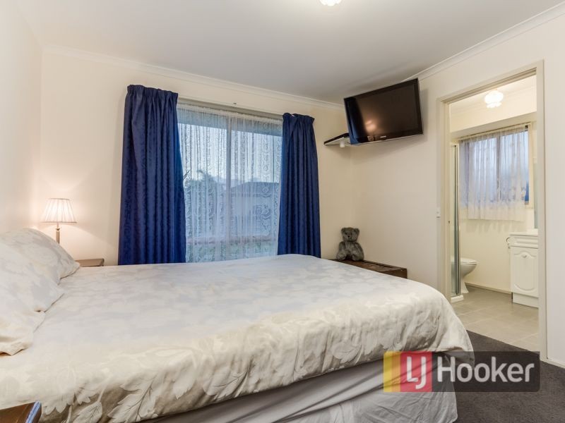 52 Parman Avenue, Pakenham VIC 3810