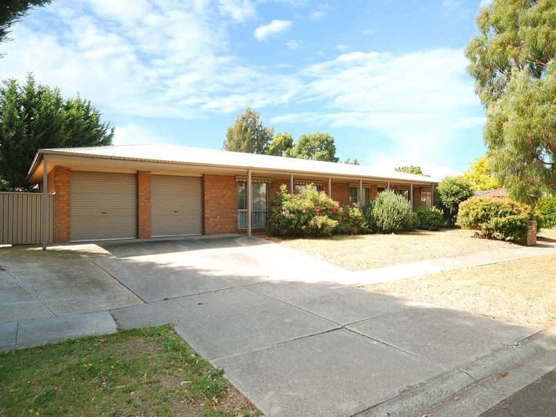 1 Malcolm Court, Pakenham VIC 3810