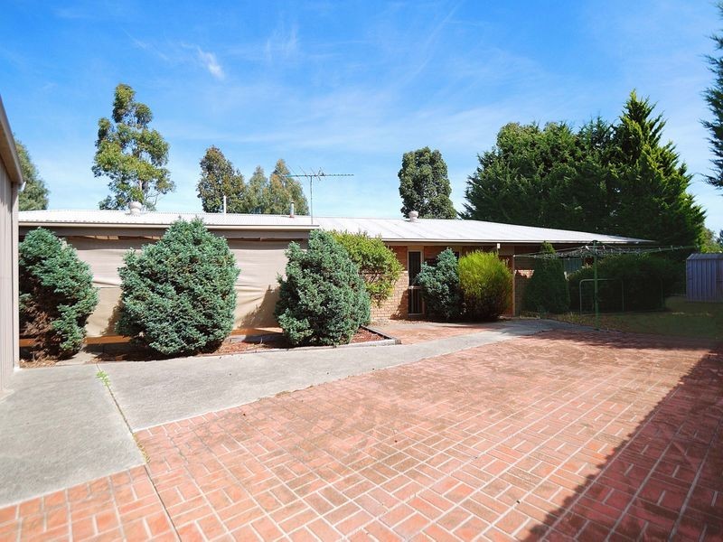 1 Malcolm Court, Pakenham VIC 3810