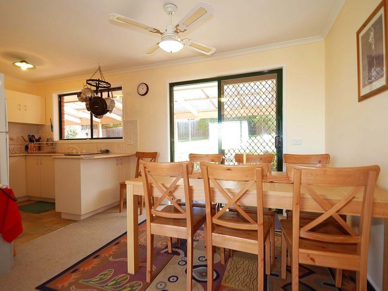 165 Ahern Road, Pakenham VIC 3810
