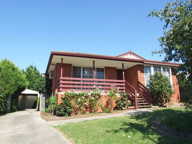 2 Mikkell Court, Pakenham VIC 3810