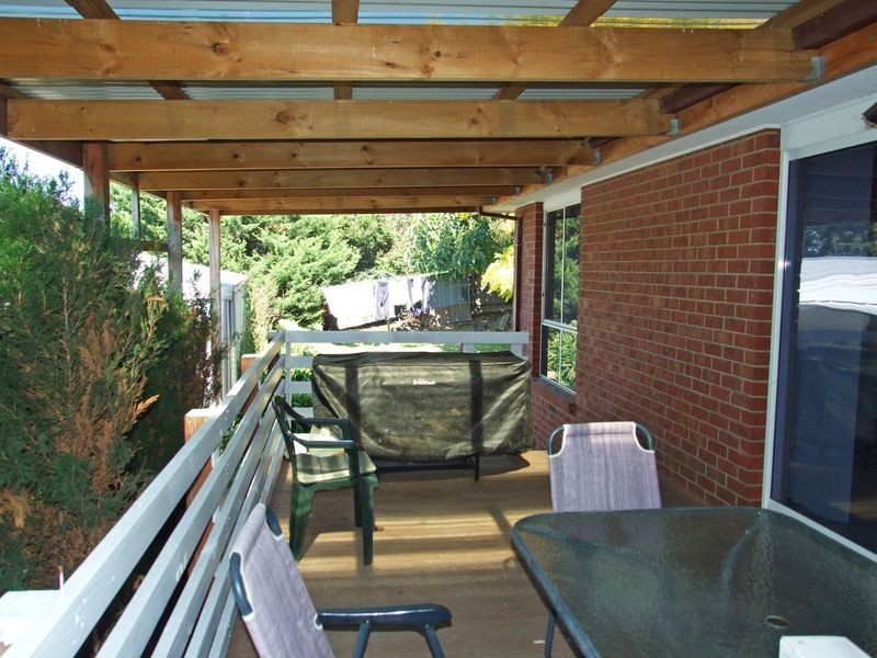 2 Mikkell Court, Pakenham VIC 3810