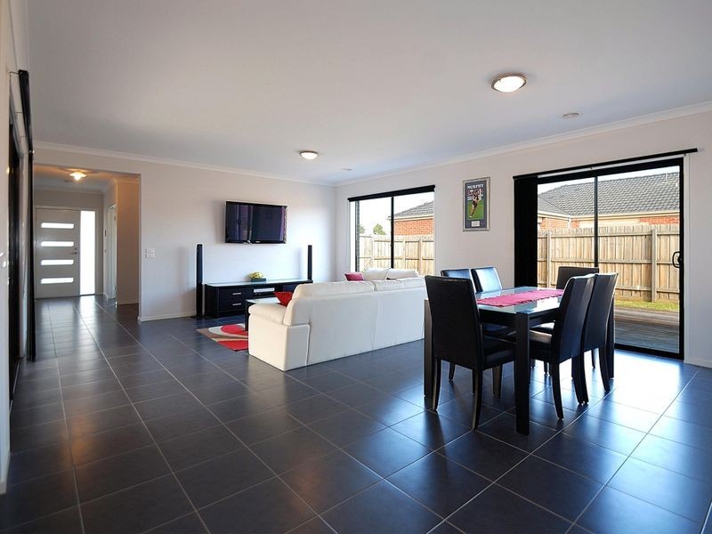 15 Clifford Drive, Pakenham VIC 3810