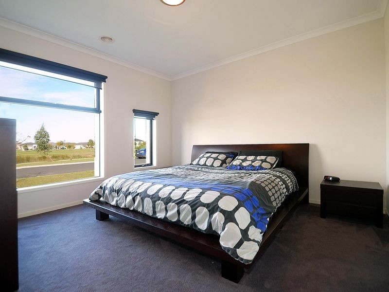 15 Clifford Drive, Pakenham VIC 3810