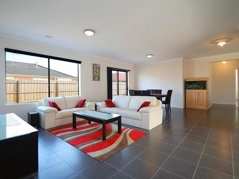 15 Clifford Drive, Pakenham VIC 3810