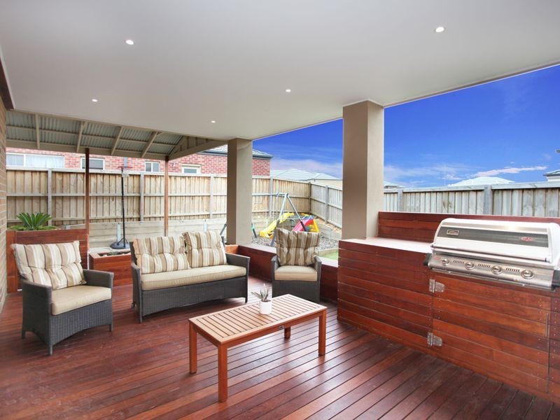 73 Arena Parade, Officer VIC 3809