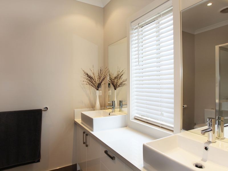 73 Arena Parade, Officer VIC 3809