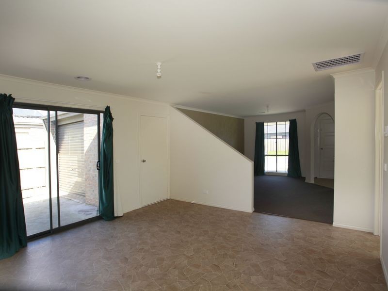 30 Pomegranate Way, Pakenham VIC 3810