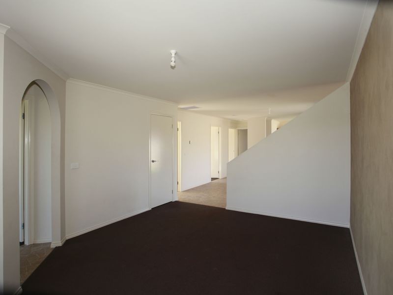 30 Pomegranate Way, Pakenham VIC 3810