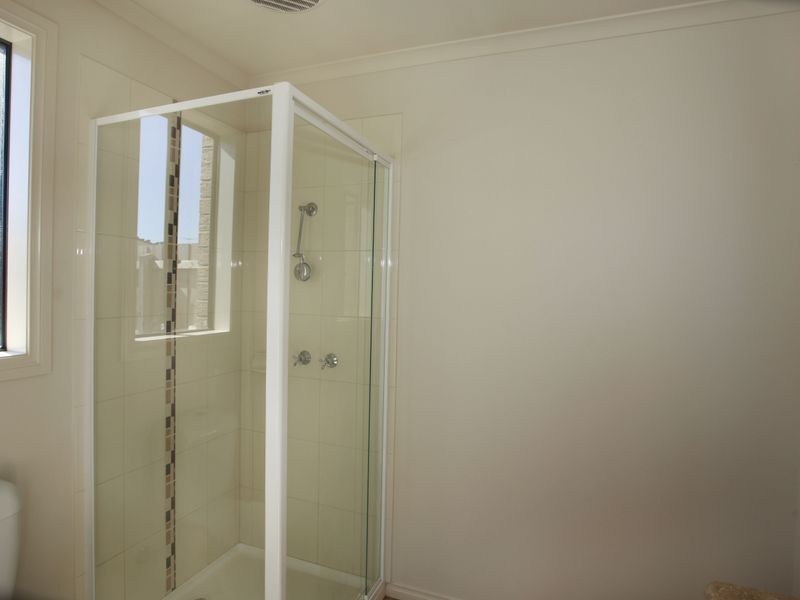 30 Pomegranate Way, Pakenham VIC 3810