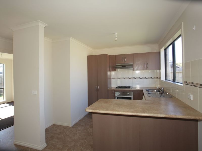 30 Pomegranate Way, Pakenham VIC 3810