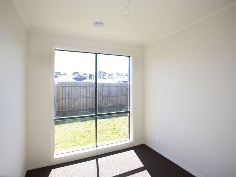 30 Pomegranate Way, Pakenham VIC 3810