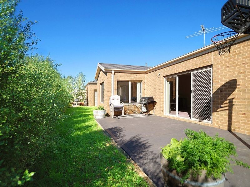 3 Mia Drive, Pakenham VIC 3810