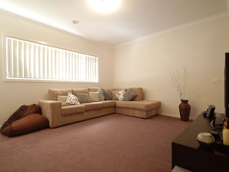 3 Mia Drive, Pakenham VIC 3810