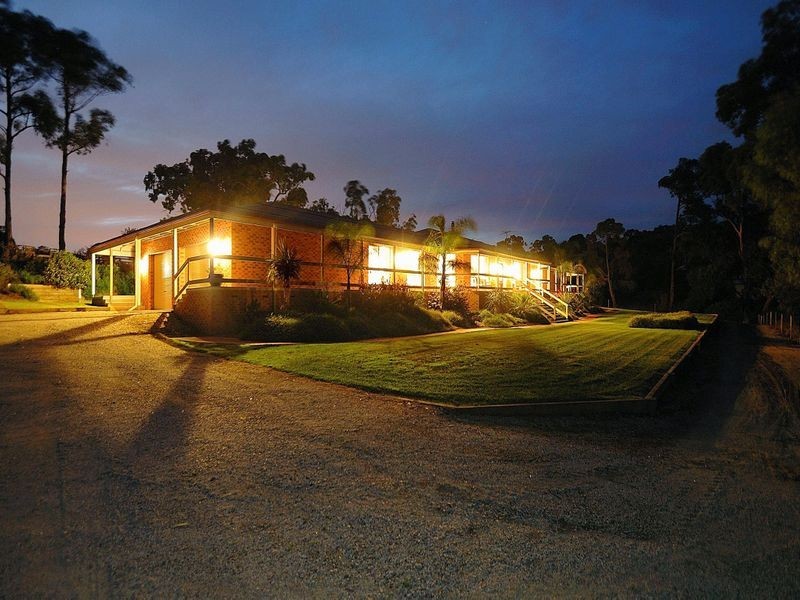 84 Murrawong Road, Maryknoll VIC 3812