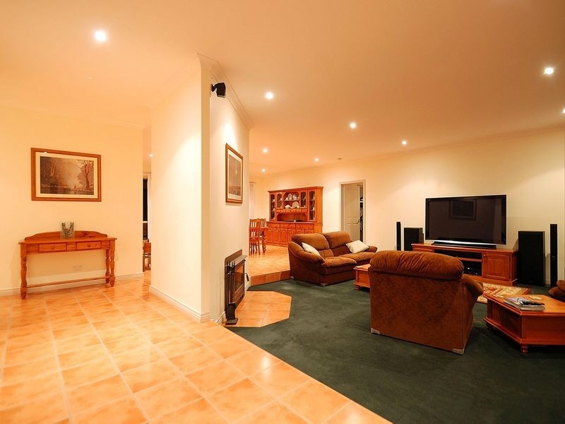 84 Murrawong Road, Maryknoll VIC 3812