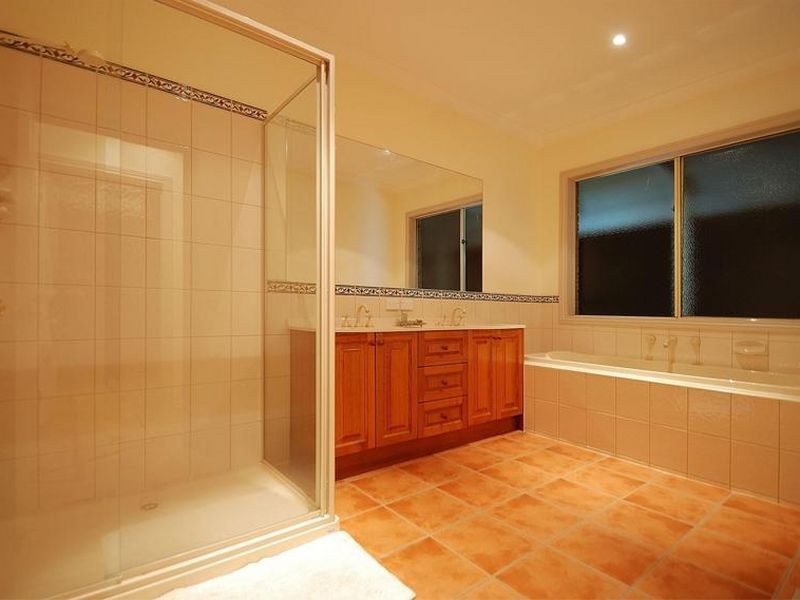 84 Murrawong Road, Maryknoll VIC 3812