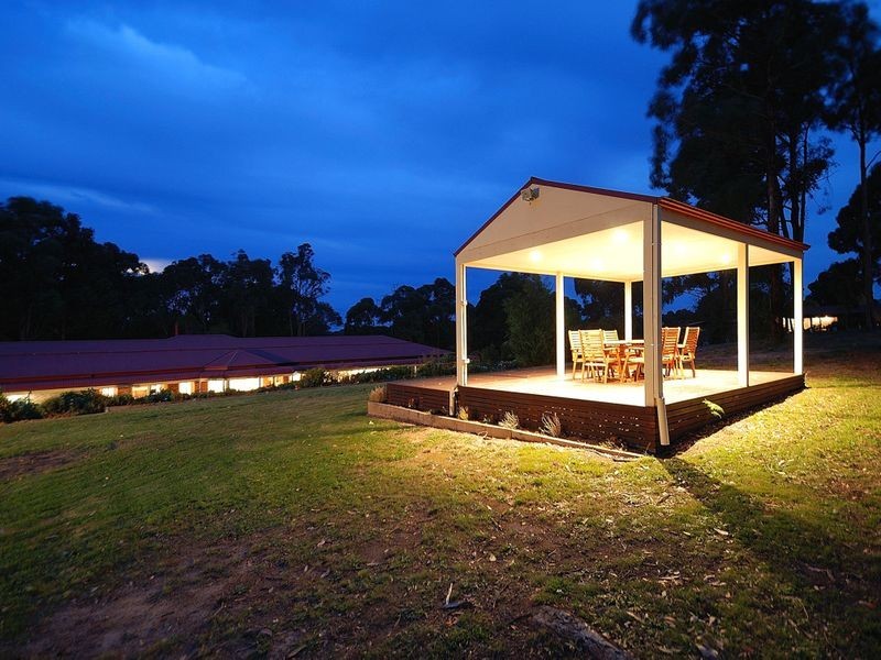 84 Murrawong Road, Maryknoll VIC 3812