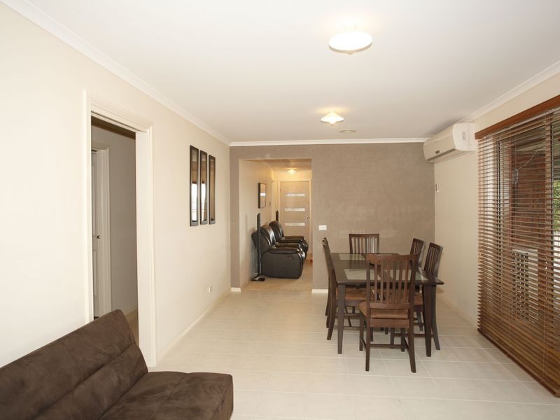 27 Swamp Gum Close, Pakenham VIC 3810