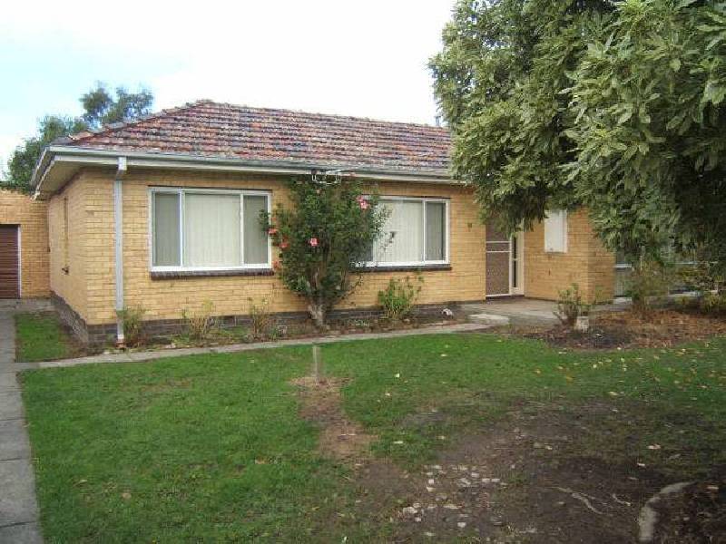 30 Rogers Street, Pakenham VIC 3810
