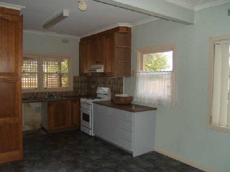 30 Rogers Street, Pakenham VIC 3810