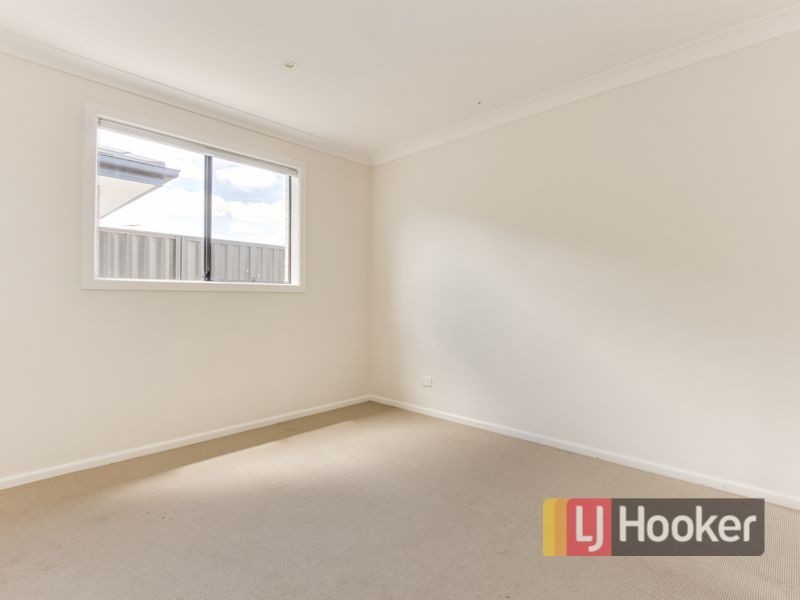 2 Laurel Lane, Pakenham VIC 3810