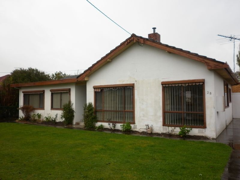 28 Rogers Street, Pakenham VIC 3810