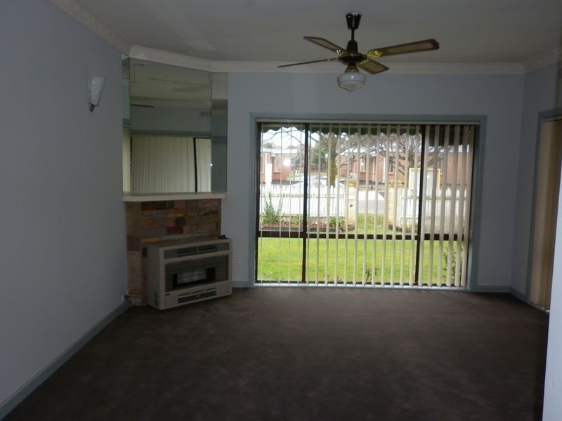 28 Rogers Street, Pakenham VIC 3810