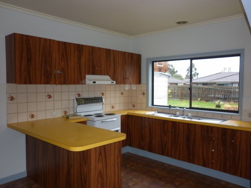 28 Rogers Street, Pakenham VIC 3810