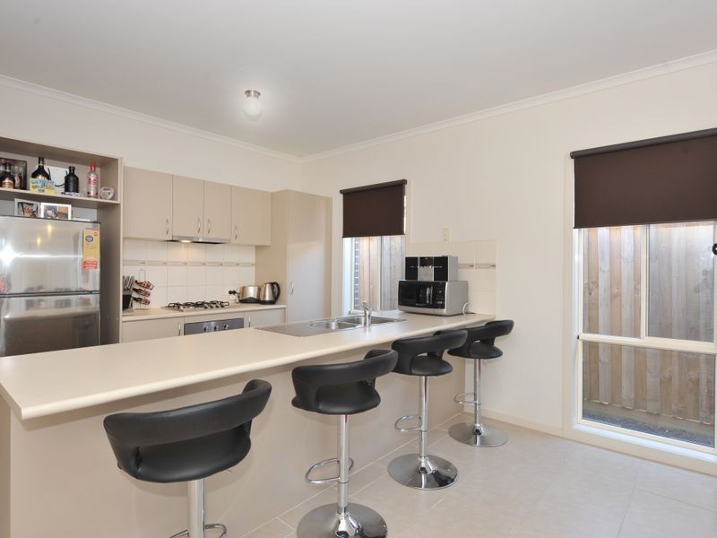 12 Versace Court, Pakenham VIC 3810