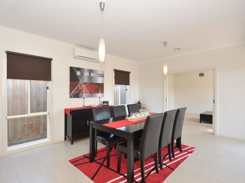 12 Versace Court, Pakenham VIC 3810